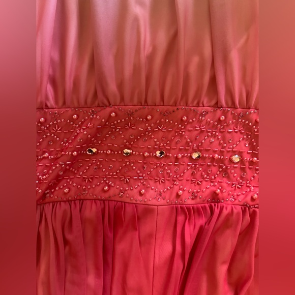 Jessica Howard Peach Halter embellished waist gown size 18 - Picture 9 of 9